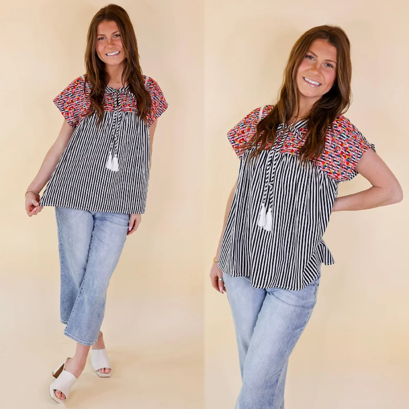 Last Chance Size Small | Fredericksburg In the Spring Striped Embroidered Top with Front Keyhole in Black and White